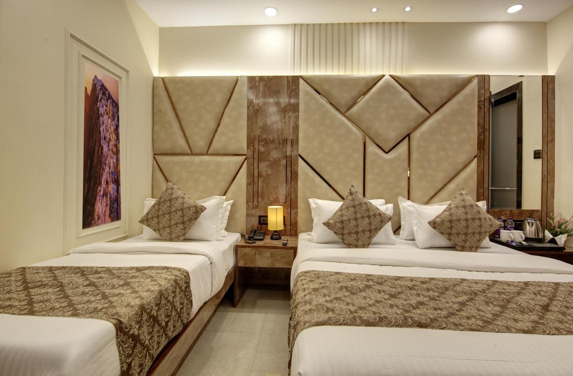 Bless Inn - Near Connaught Place نيودلهي المظهر الخارجي الصورة
