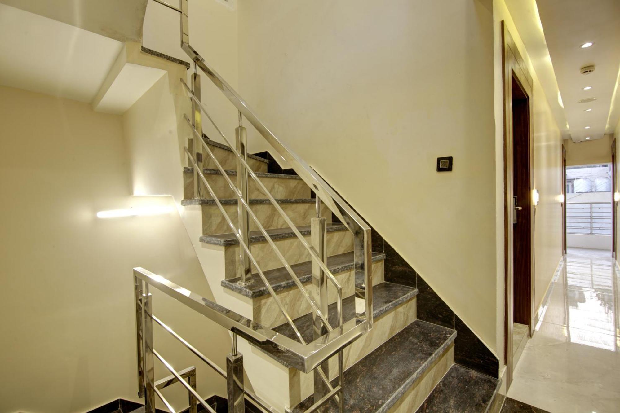 Bless Inn - Near Connaught Place نيودلهي المظهر الخارجي الصورة