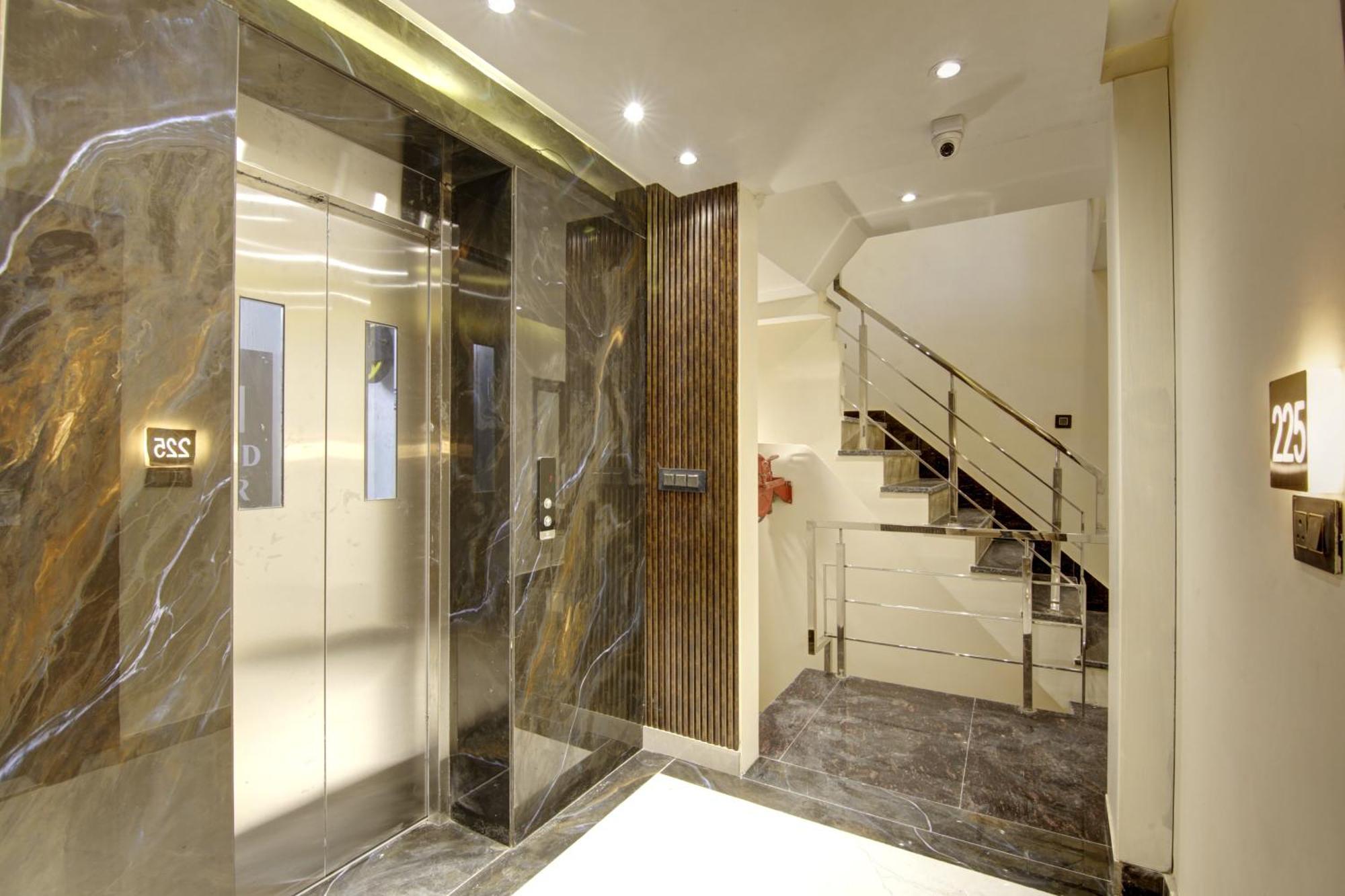 Bless Inn - Near Connaught Place نيودلهي المظهر الخارجي الصورة